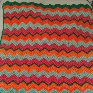 Vintage Handmade Crochet Chevron ZigZag Afghan Blanket Orange Green Stripe